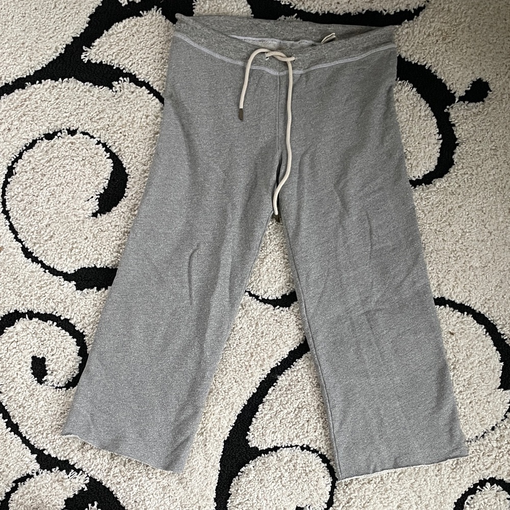 The Great cropped wideleg grey sweatpants. Size 1 (S)